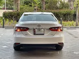 Toyota Camry 2024 GLE